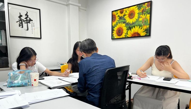 altitude_tuition_class.jpg