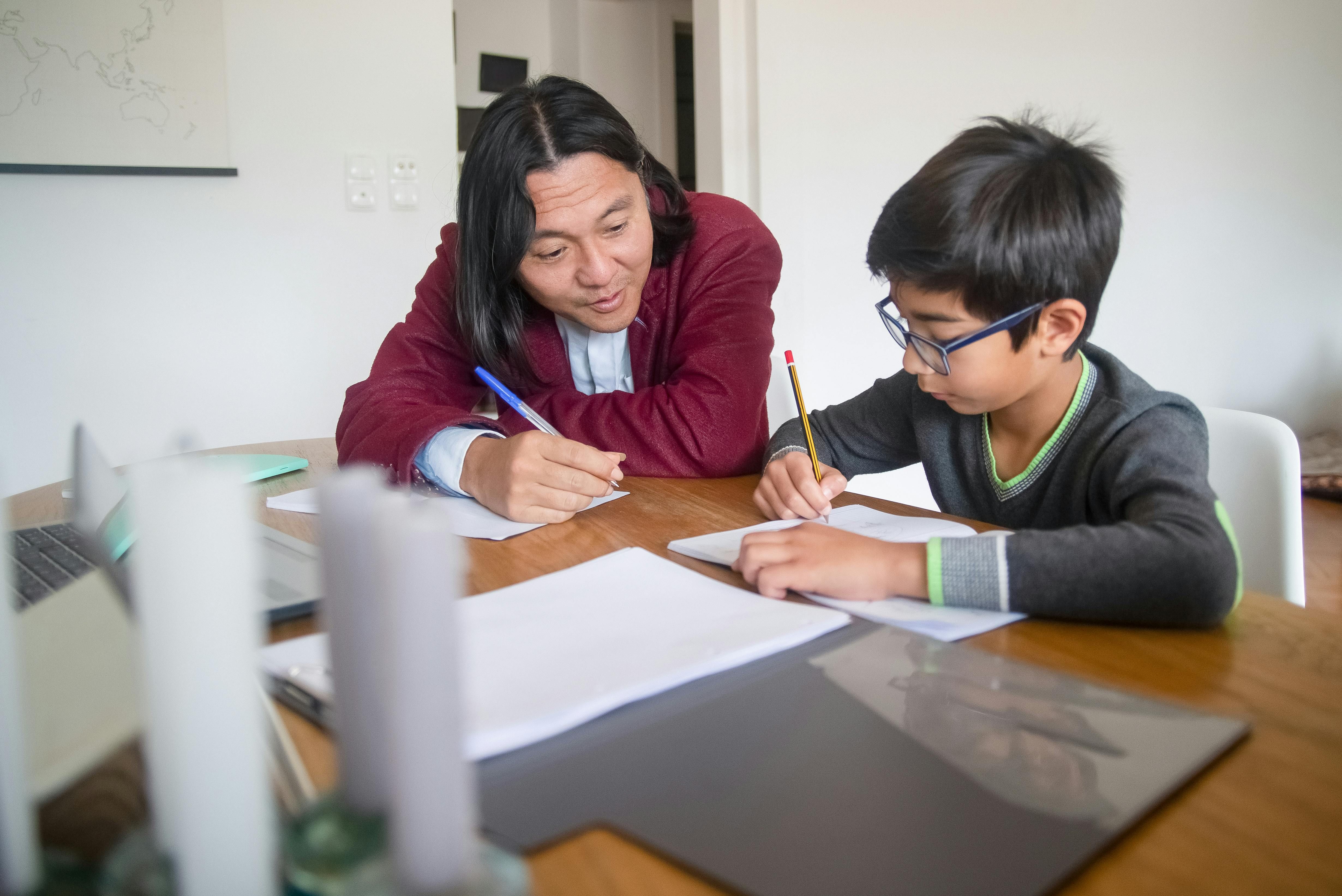 Tuition Rates in Singapore: Home Tutors Vs Enrichment Centres